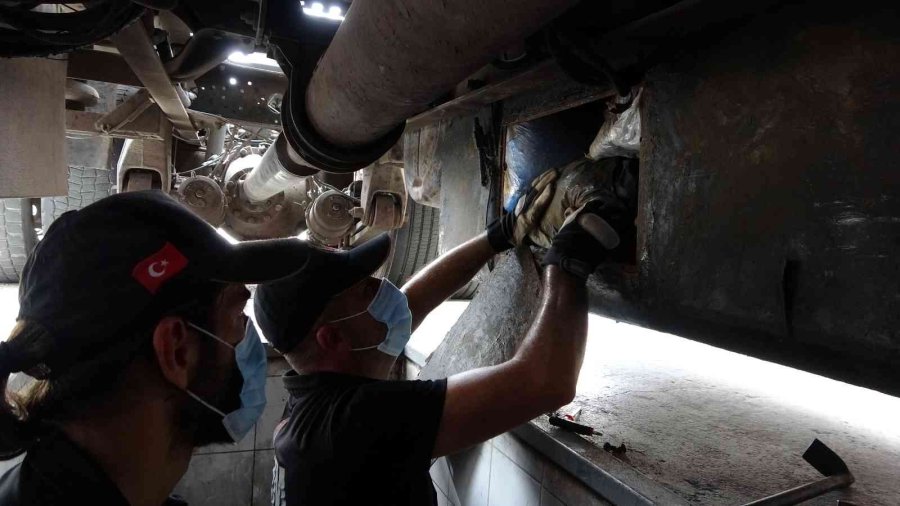 ’gökbey’ Operasyonunda 2 Milyon Adet Captagon Ele Geçirildi