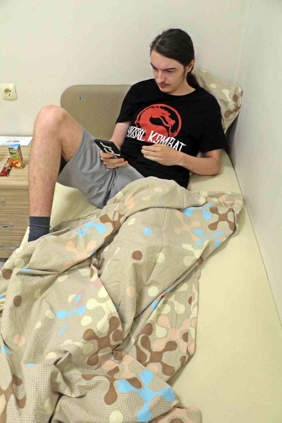 Gençlerin Otobüs Bileti Parasına Antalya’daki 5 Yıldızlı Tatili, Turistleri Kıskandırıyor