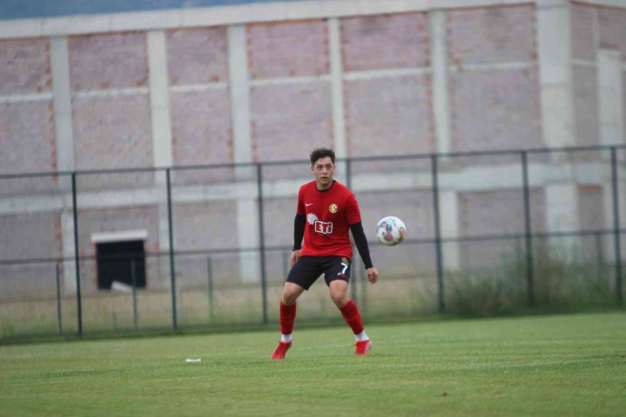 Eskişehirspor-ayvalıkgücü Belediyespor Maç Sonucu: 2-0