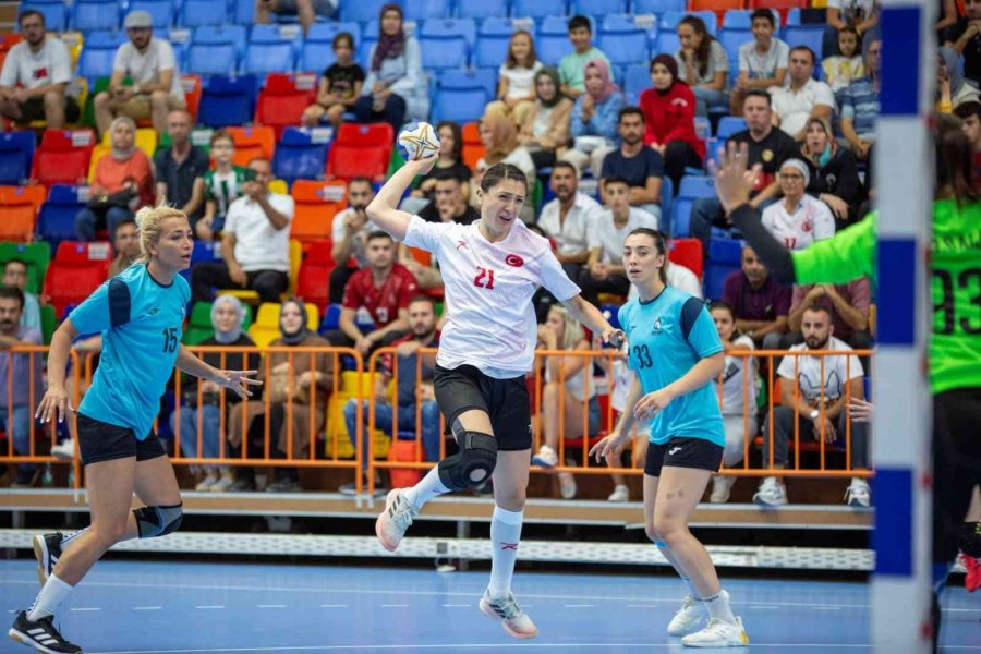 A Milli Kadın Hentbol Takımı Şampiyon Oldu