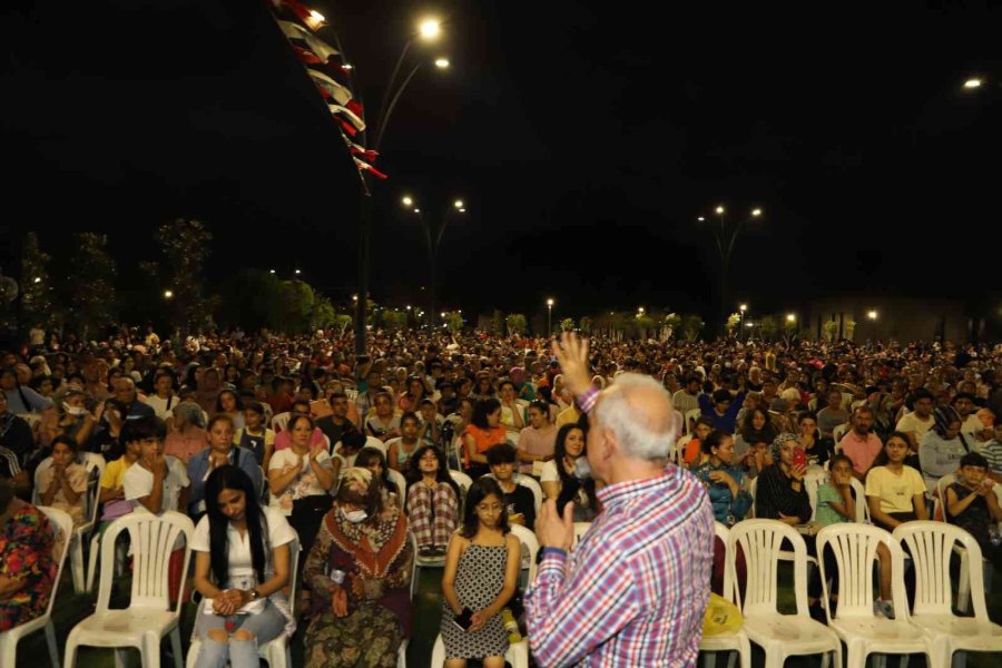Mersin’de Binlerce Kişi Açık Havada ’bergen’ Filmini İzledi