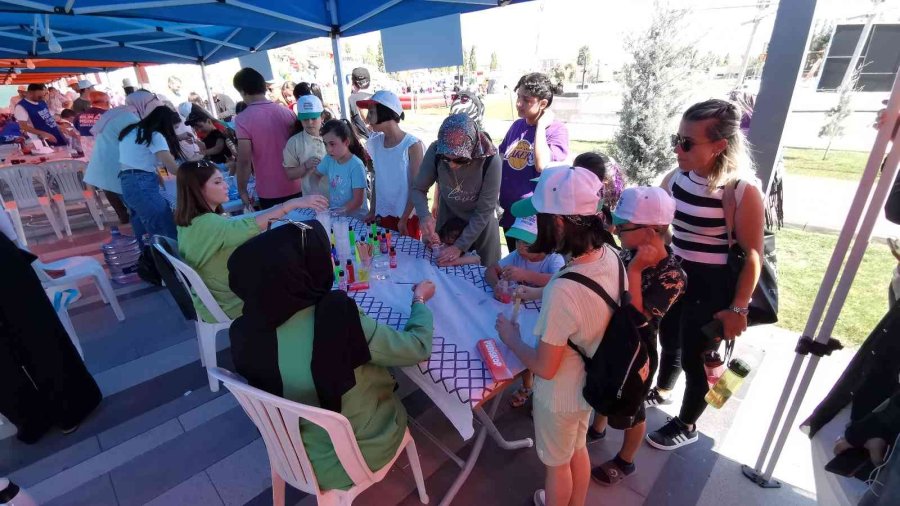 Çocuklar Kendi Festivallerinde Hem Eğlendiler Hem De Öğrendiler