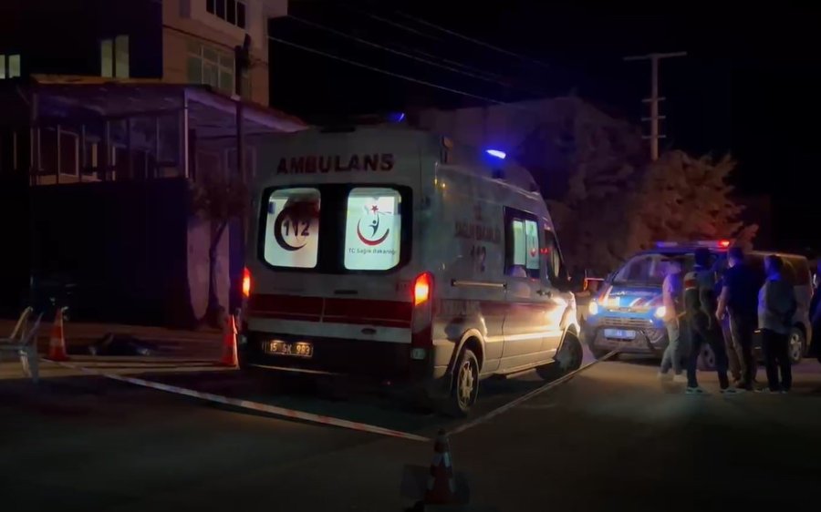 Antalya’da Kadın Cinayeti: Boşanma Aşamasındaki Eşini Sokak Ortasında Silahla Öldürdü