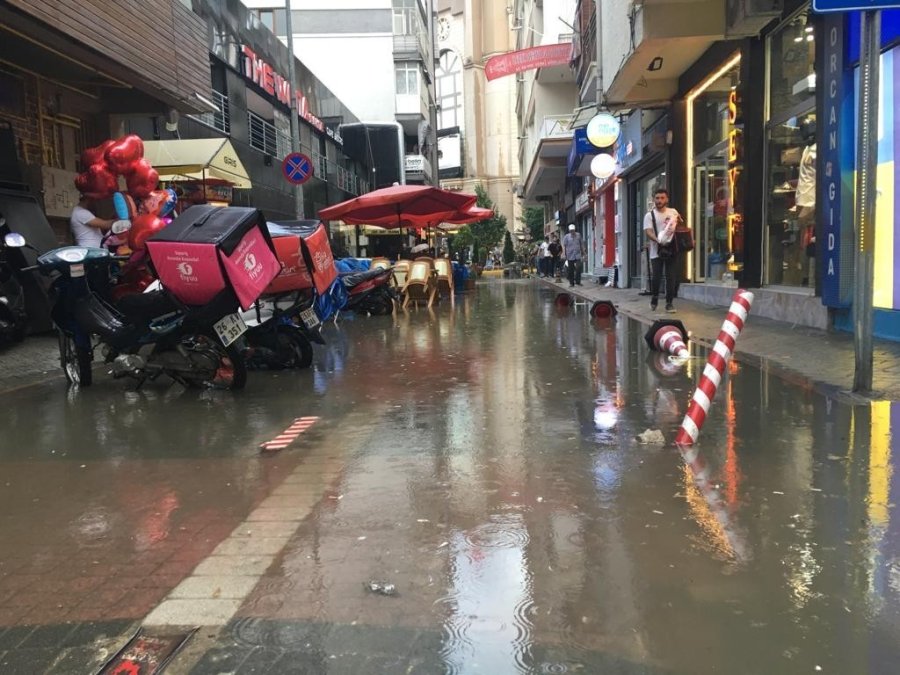 Eskişehir’de Sağanak Yağış Ve Dolu Hayatı Felç Etti