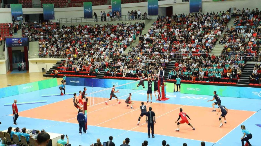 Bakan Kasapoğlu Ve Başkan Altay, Voleybol Milli Takımı’nın Sevincine Ortak Oldu