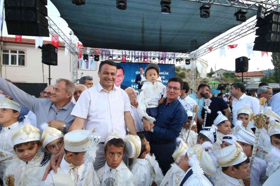 Kaş Belediyesi 230 Çocuğu Sünnet Ettirdi