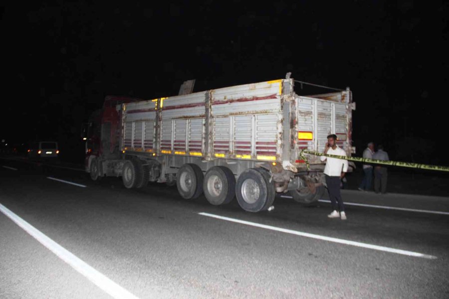 Konya’daki Kazada Hayatını Kaybeden 3 Kişiden 1’i Toprağa Verildi