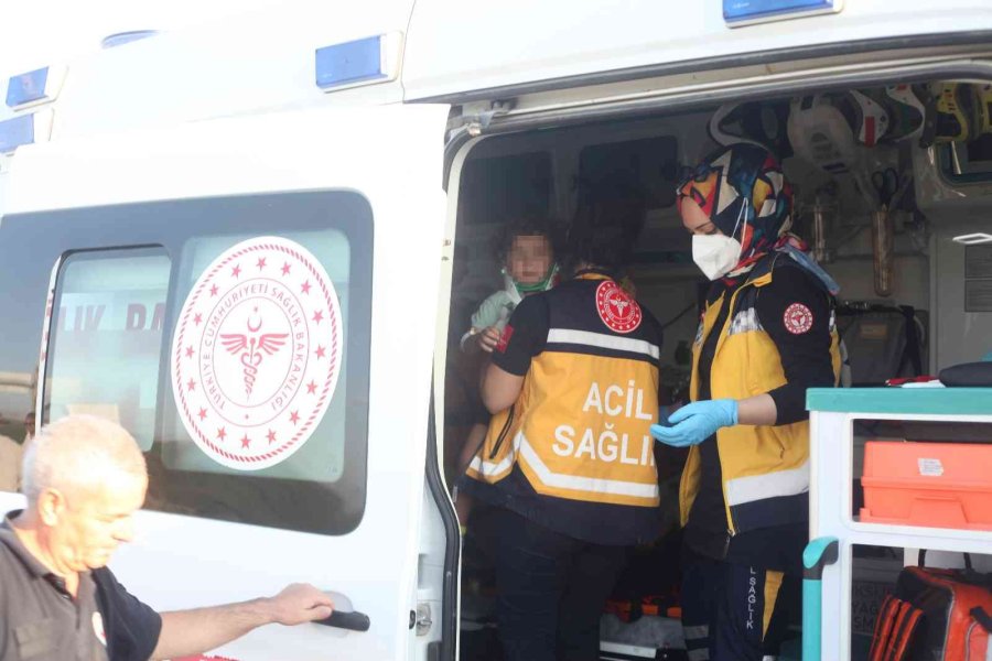 Kontrolden Çıkan Cip Sulama Kanalına Uçtu: 1 Ölü, 3 Yaralı