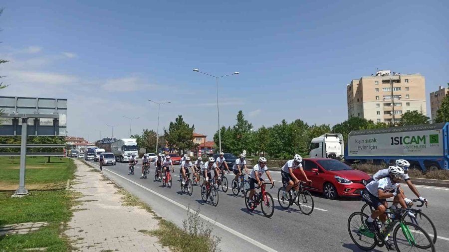 Malazgirt Zaferi İçin Bisikletle Bin 650 Kilometre Yol Gidecekler