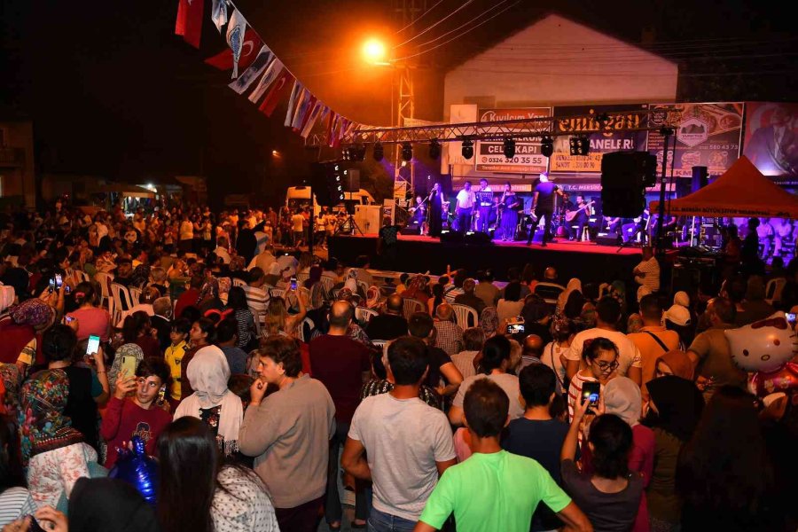 Ayvagediği’nde Türk Halk Müziği Konseri