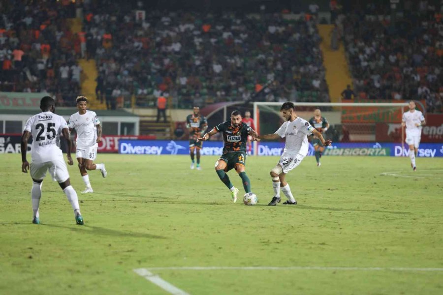 Spor Toto Süper Lig: Corendon Alanyaspor: 0 - Beşiktaş: 3 (maç Devam Ediyor)