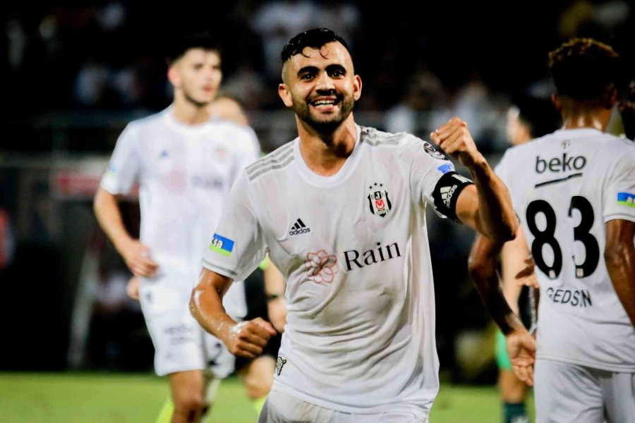 Spor Toto Süper Lig: Corendon Alanyaspor: 1 - Beşiktaş: 3 (ilk Yarı)