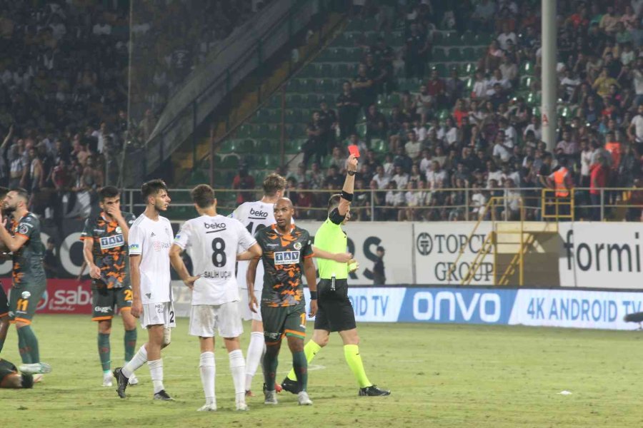 Spor Toto Süper Lig: Corendon Alanyaspor: 1 - Beşiktaş: 3 (ilk Yarı)