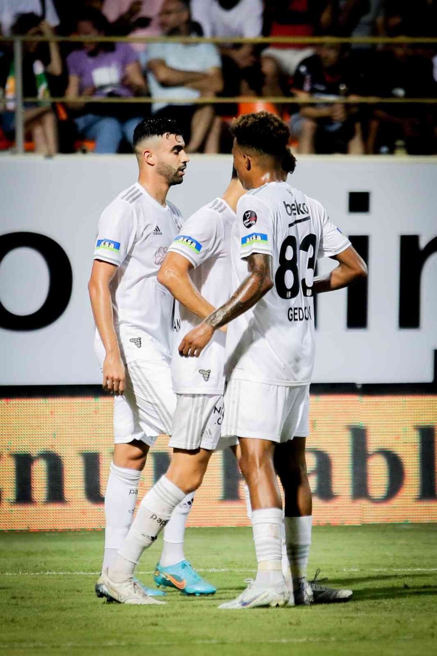 Spor Toto Süper Lig: Corendon Alanyaspor: 1 - Beşiktaş: 3 (ilk Yarı)