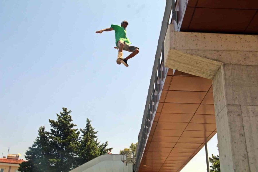 Bu Sefer Brandanın Üzerine Atlamadı