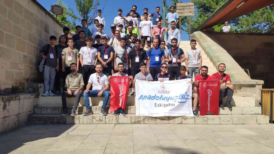 “anadoluyuz Biz” Projesi İle Sinoplu Gençler Eskişehir’i Gezdi