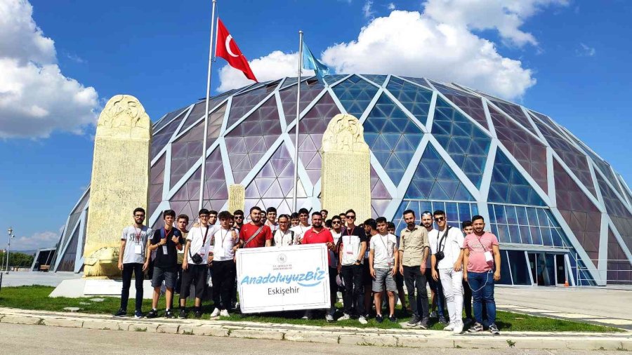“anadoluyuz Biz” Projesi İle Sinoplu Gençler Eskişehir’i Gezdi