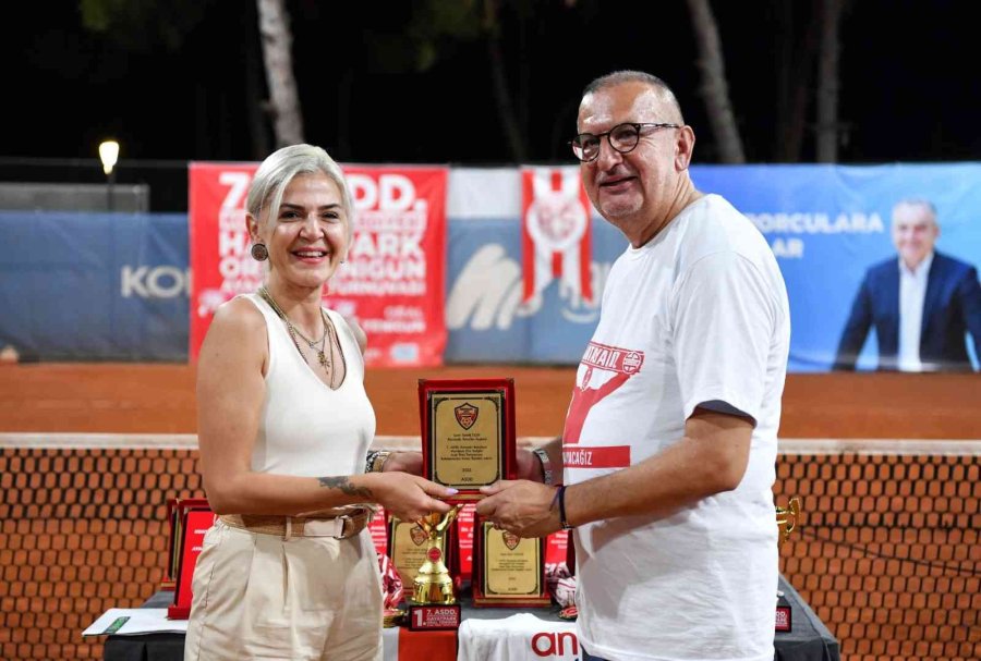 Ayak Tenisi Turnuvası Sona Erdi