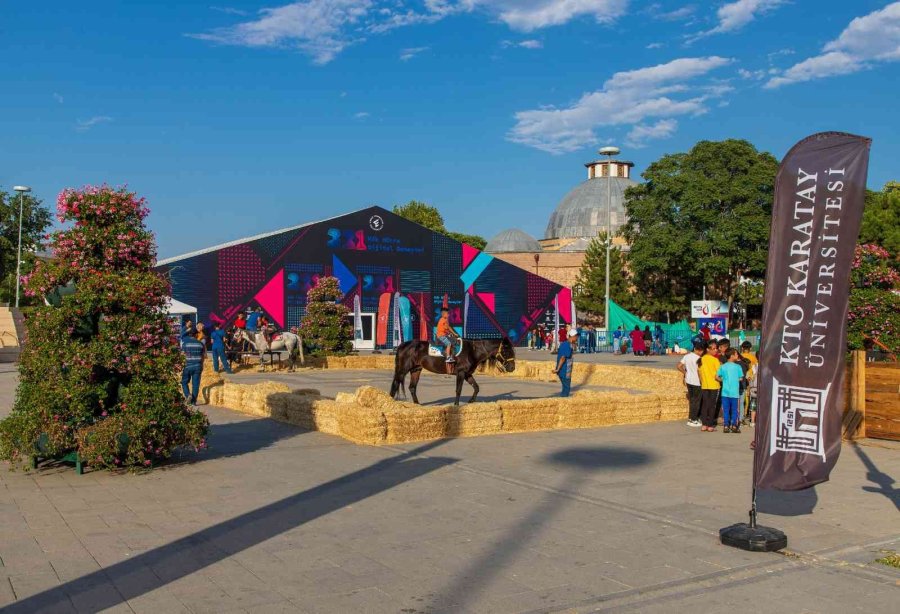 Konya’da “kök Hücre Dijital Deneyimi” Sergisi Açıldı