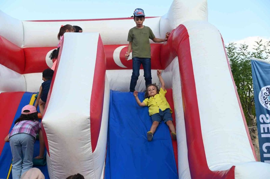 Selçuklu’da Uçurtma Şenliği’nin Üçüncüsü Düzenlendi