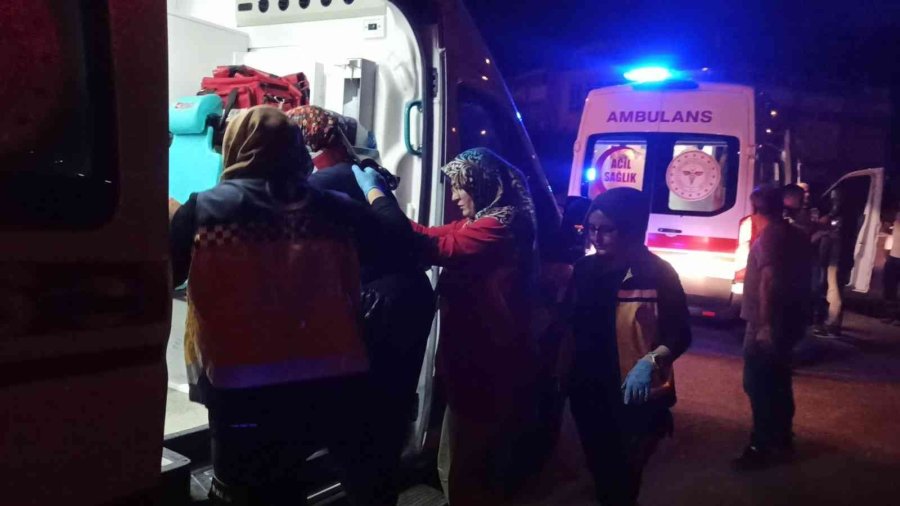 Otomobille Triportör Çarpıştı: 2 Yaralı