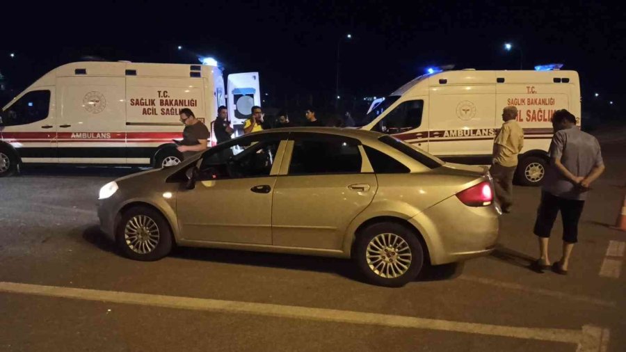 Otomobille Triportör Çarpıştı: 2 Yaralı