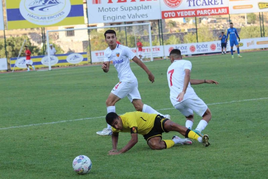 Rezerv Lig 2. Hafta: Kayserispor: 0- İstanbulspor:0