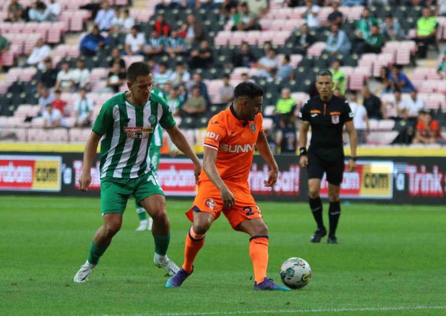 Spor Toto Süper Lig: Konyaspor: 0 - Medipol Başakşehir: 0 (ilk Yarı)