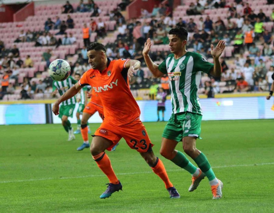 Spor Toto Süper Lig: Konyaspor: 0 - Medipol Başakşehir: 0 (ilk Yarı)