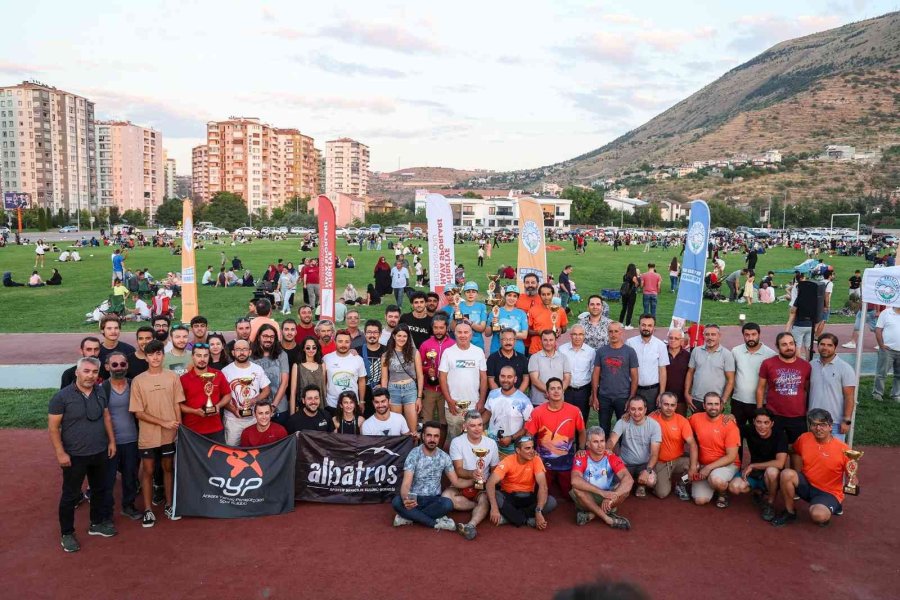 Yamaç Paraşütü Şampiyonası Ödül Töreni İle Sona Erdi