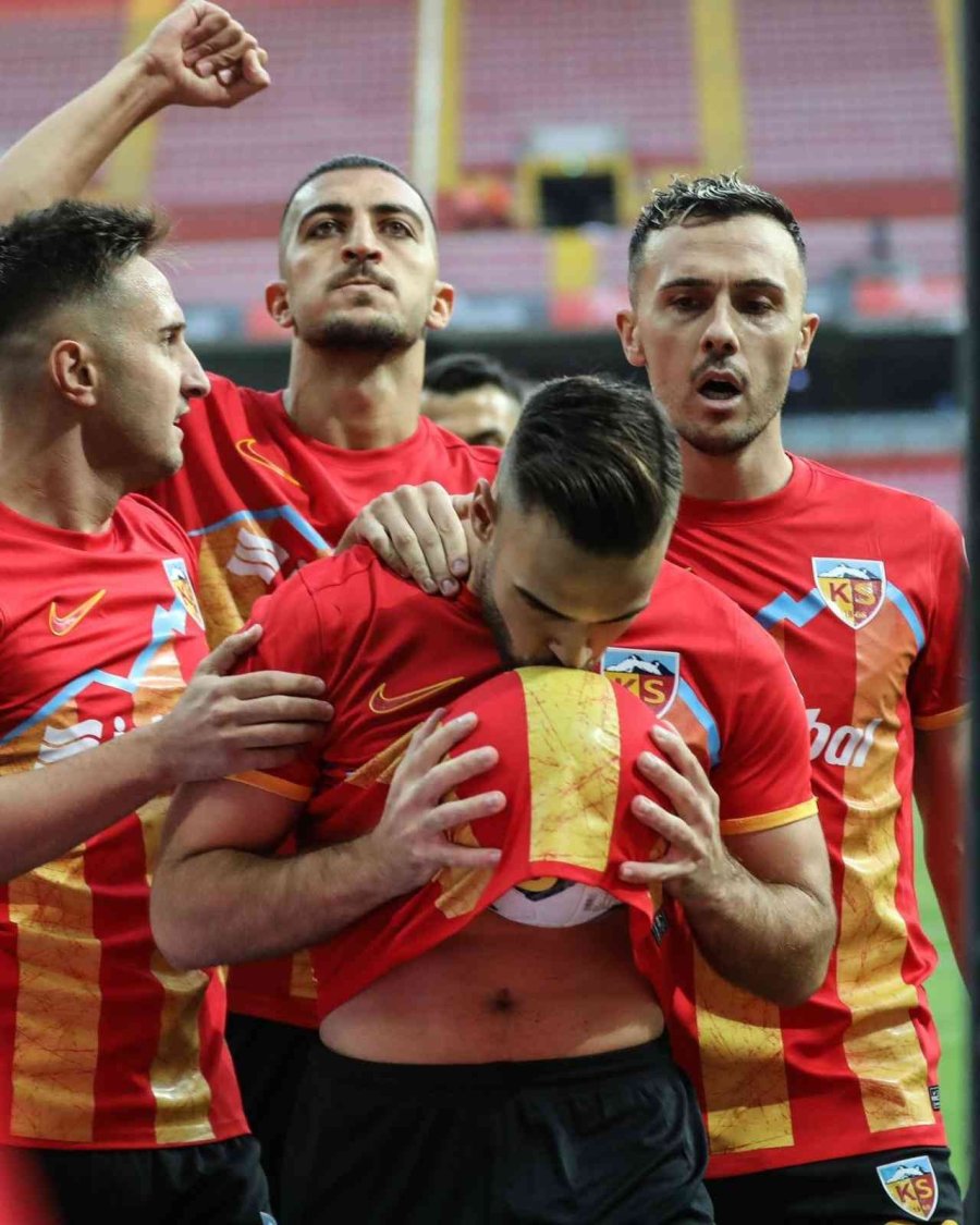 Kayserispor İlk Galibiyetini Aldı