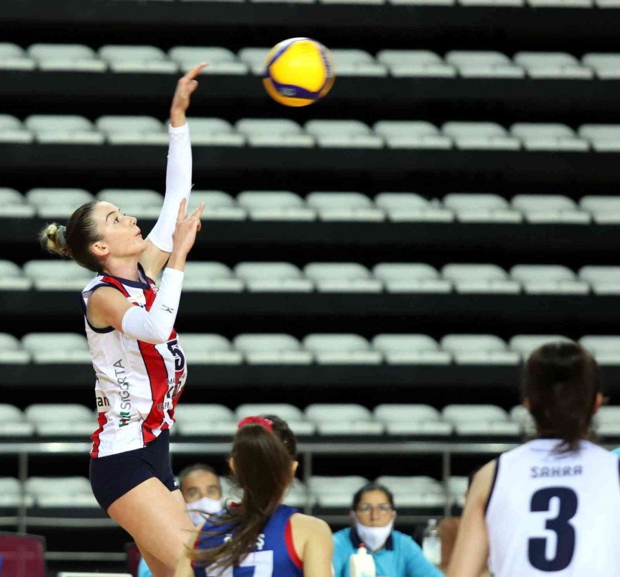 Antalyasporlu Melisa, Amerika’ya Uçuyor