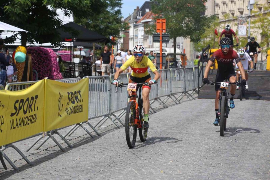 Millî Bisikletçi Kardeşler Ucı Dünya Kupası’nın Belçika Ayağını Başarıyla Tamamladı