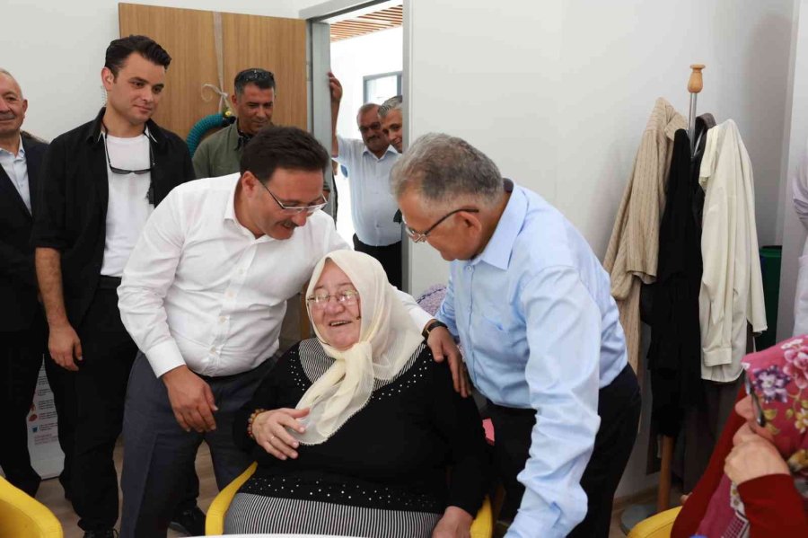 Başkan Büyükkılıç İle Vali Çiçek’ten Özel Çocuklar Ve Ulu Çınarlara Ziyaret