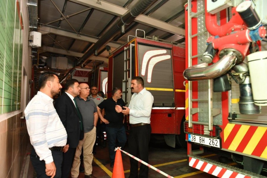 Başkan Yalçın Osb İtfaiyesi’nde İncelemelerde Bulundu