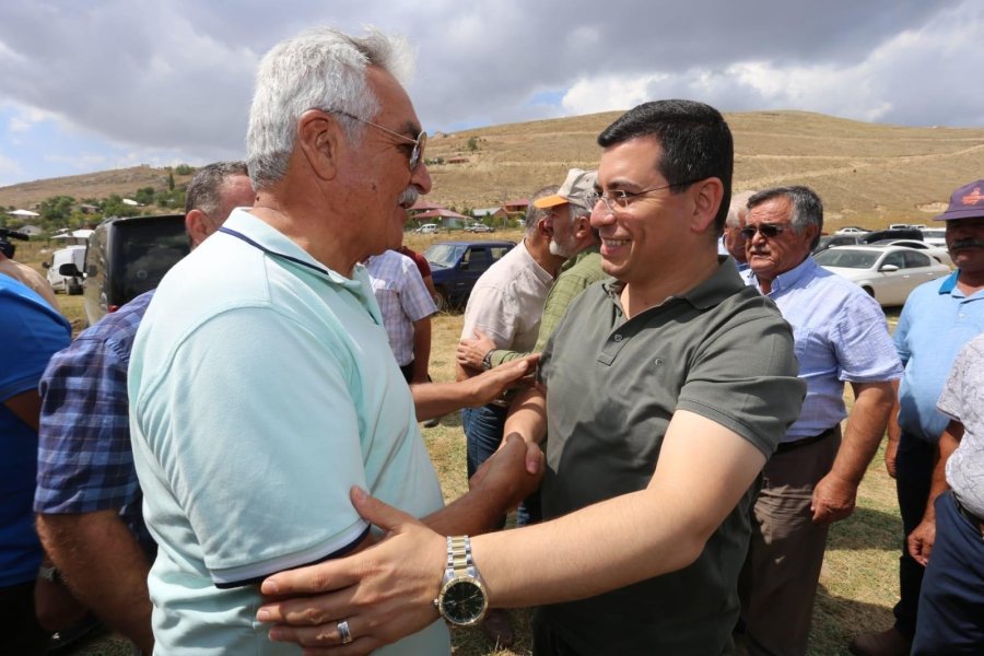 Tütüncü, Ak Parti’nin Çoban Ateşinin Yaktığı Söbüce Yaylası’nda