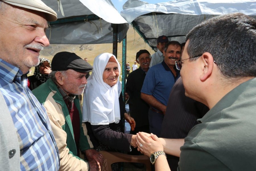 Tütüncü, Ak Parti’nin Çoban Ateşinin Yaktığı Söbüce Yaylası’nda