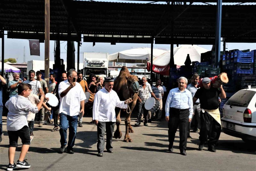Erkek Çocuğu Dünyaya Gelince 700 Yıllık Geleneği Yaşattı