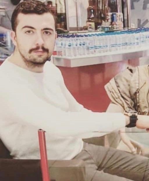 Sokak Ortasında Göğsünden Bıçaklanan Şahıs Hayatını Kaybetti