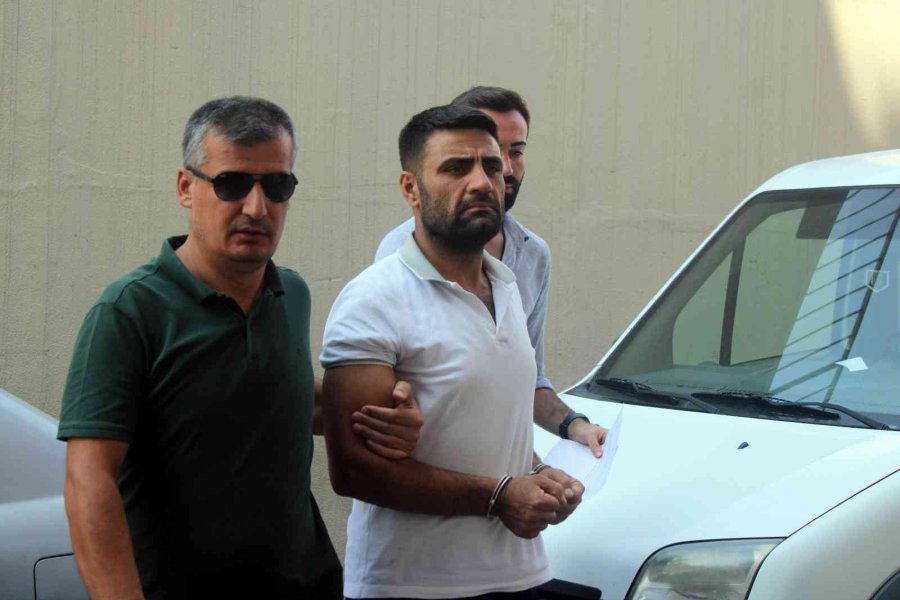 Husumetlilerine Kurşun Yağdıran Ünlü Sanatçı Metin Işık Ve Oğlu Adliyede