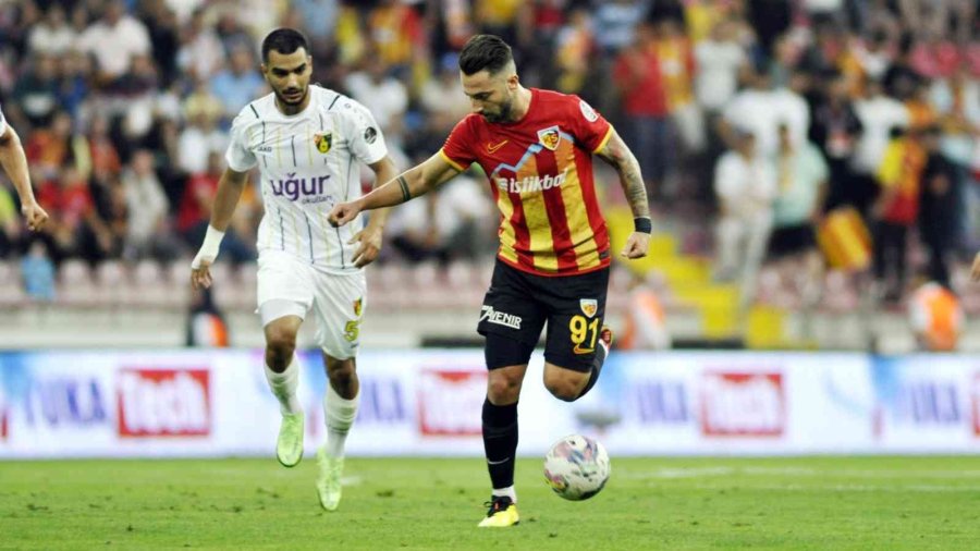 Kadir Has’taki İlk Maçı 6 Bin 875 Taraftar İzledi