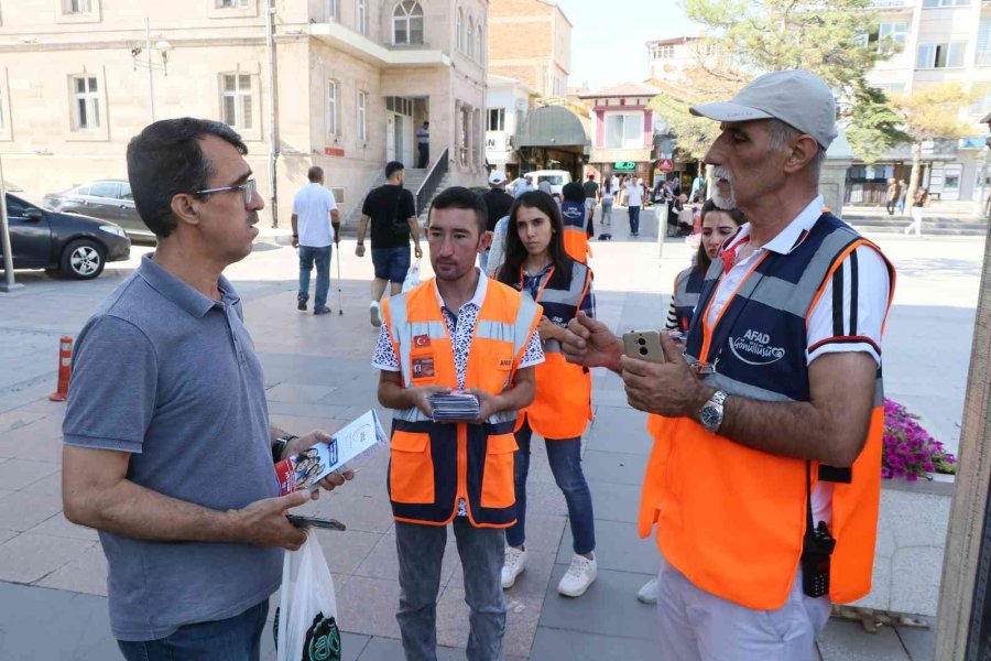 Afad, 17 Ağustos Depreminin 23. Yıl Dönümünde Vatandaşları Bilinçlendirdi