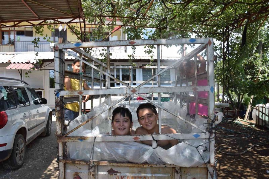 Denize Gidemeyince, Römorku Havuza Çevirdi