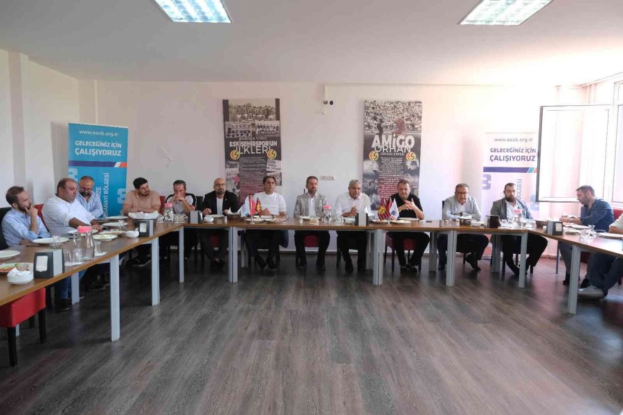 Eskişehir Osb’den Eskişehirspor’a Moral Kahvaltısı
