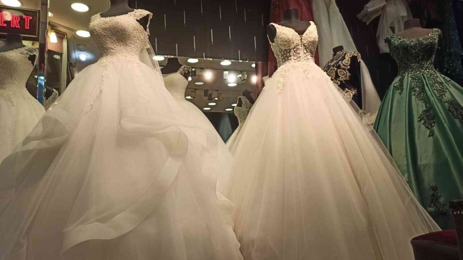 Bu Yılın En Çok İlgi Gören Gelinlikleri