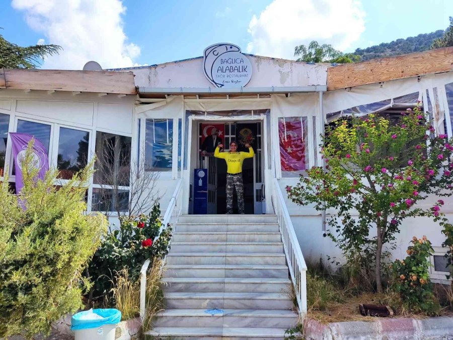 Hollywood Yıldızlarına Eğitim Veren ‘sifu’, Köyünde Alabalık Tesisi Açtı