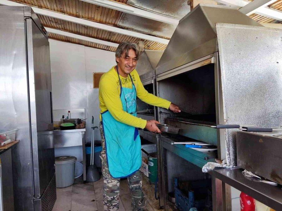 Hollywood Yıldızlarına Eğitim Veren ‘sifu’, Köyünde Alabalık Tesisi Açtı