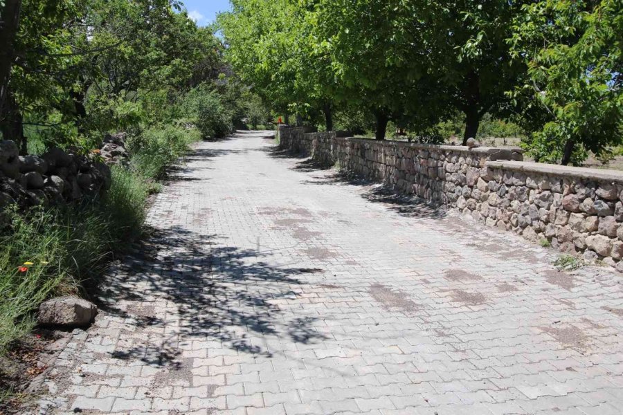 Hacılar’da Yollar Yenileniyor