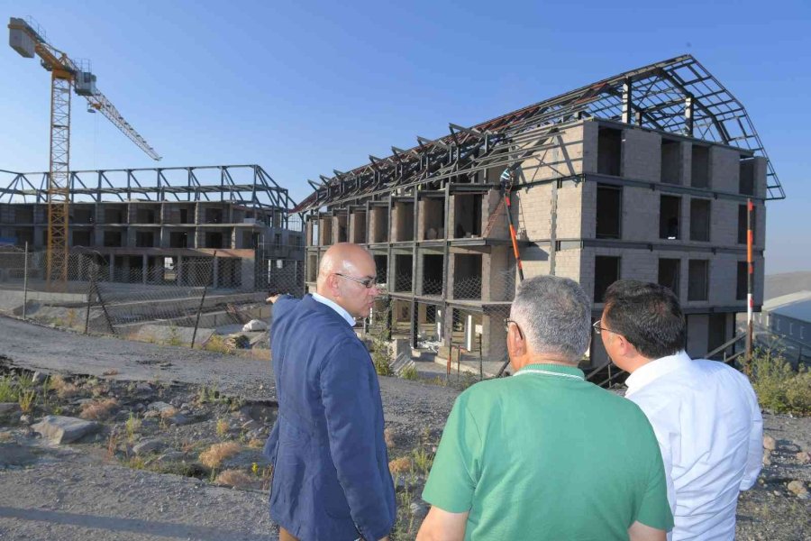 Başkan Büyükkılıç Ve Vali Çiçek’ten Erciyes’te Turizm Zirvesi