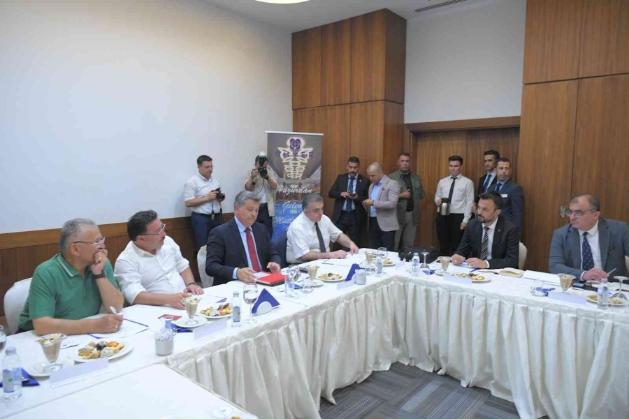 Başkan Büyükkılıç: "kayseri’yi En Önemli Turizm Destinasyonlarından Biri Yapma Gayretindeyiz"